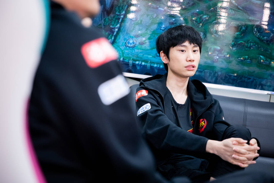 九游正版游戏下载 Doinb在勇士比赛中回归赛场，败北引发热议！