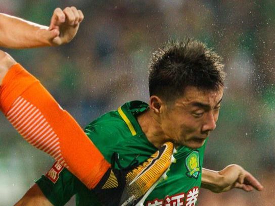 这也行？新疆广汇转会期绝杀压哨风云突变广州队今晚防线松动，瓦伦西亚加时末段远射贴柱的简单介绍