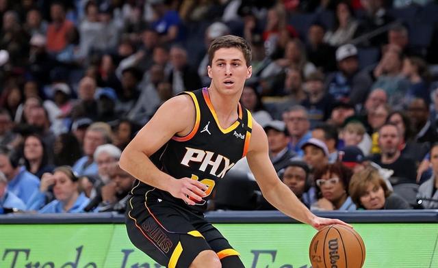 包含广厦男篮围绕国王杯造点机会清晨深圳男篮造点机会之后，菲尼克斯太阳状态回暖备战NBA季后赛的词条